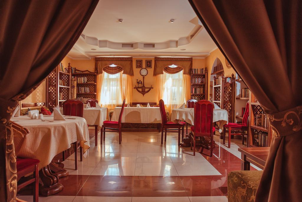 Premier Hotel Shafran Sumy Ngoại thất bức ảnh