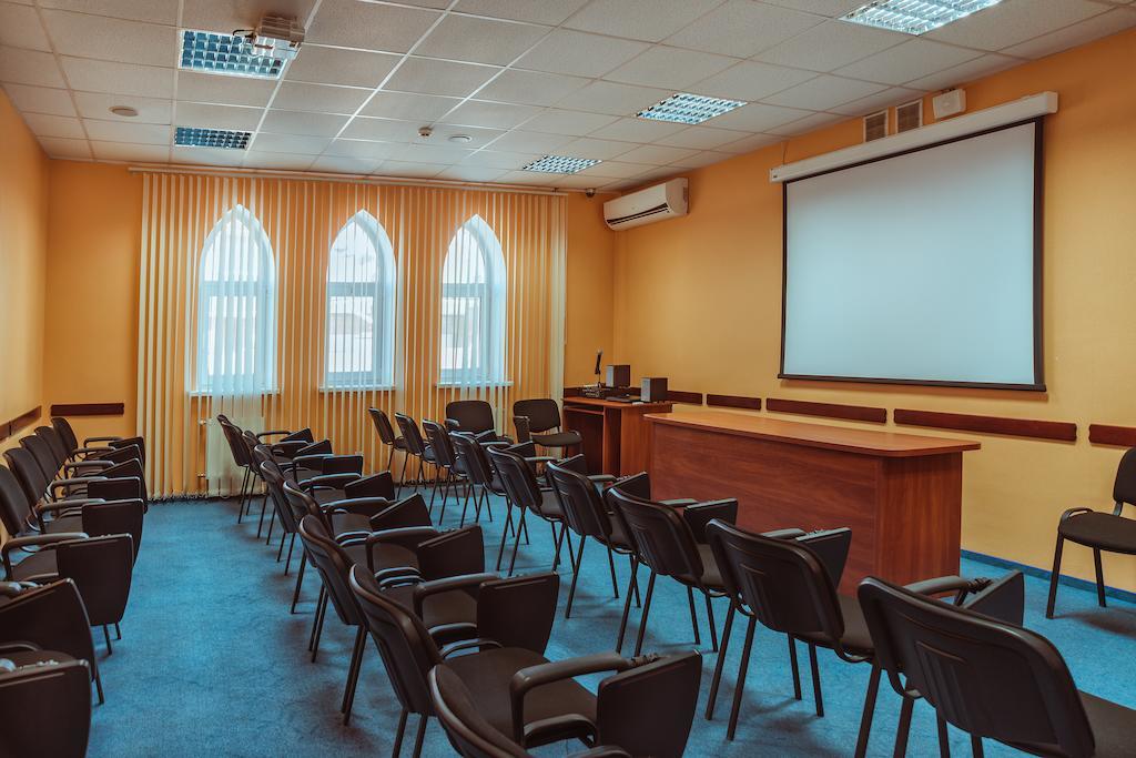 Premier Hotel Shafran Sumy Ngoại thất bức ảnh