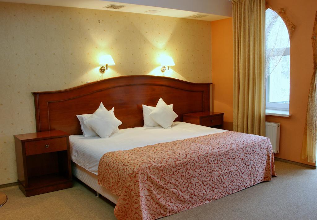 Premier Hotel Shafran Sumy Phòng bức ảnh