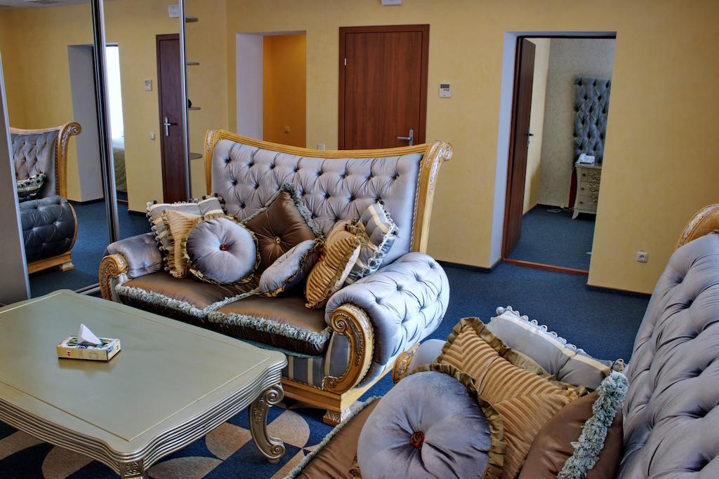 Premier Hotel Shafran Sumy Phòng bức ảnh