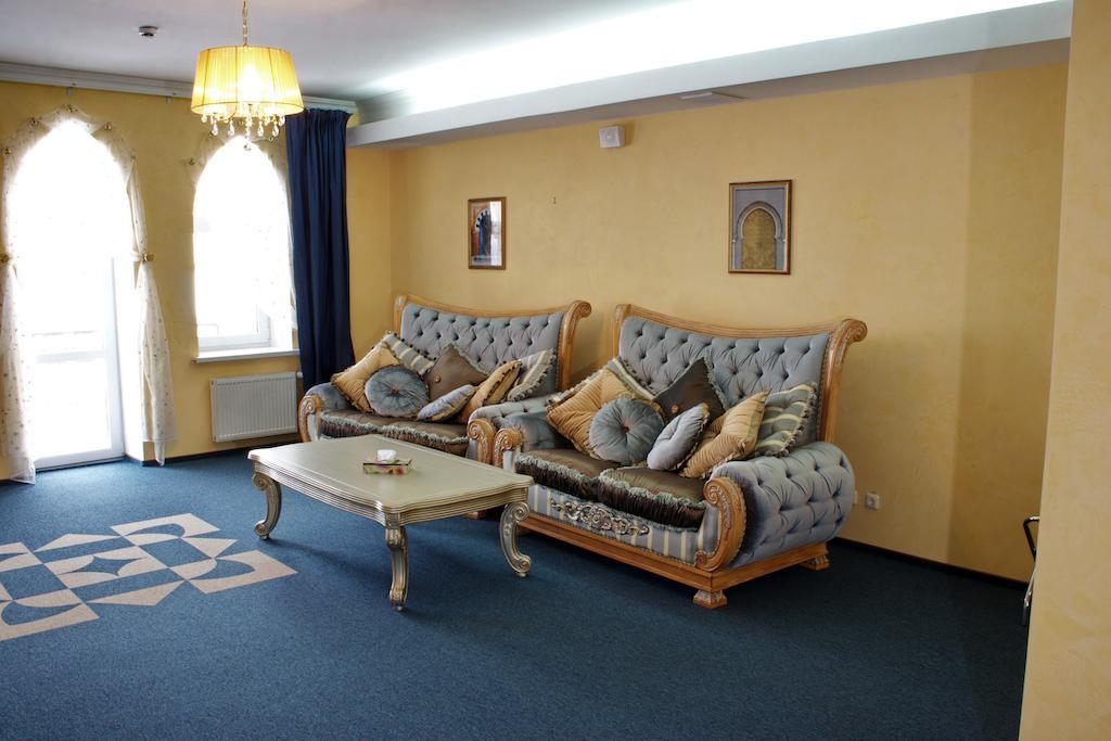 Premier Hotel Shafran Sumy Ngoại thất bức ảnh