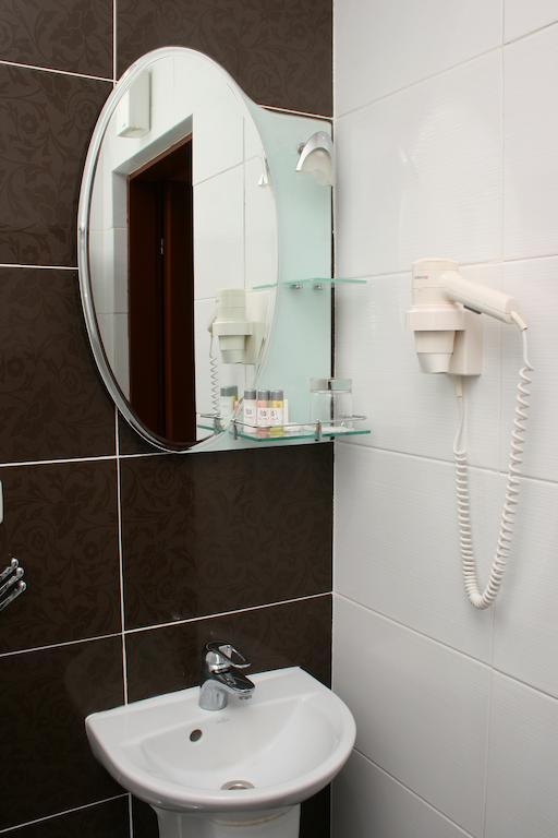 Premier Hotel Shafran Sumy Phòng bức ảnh