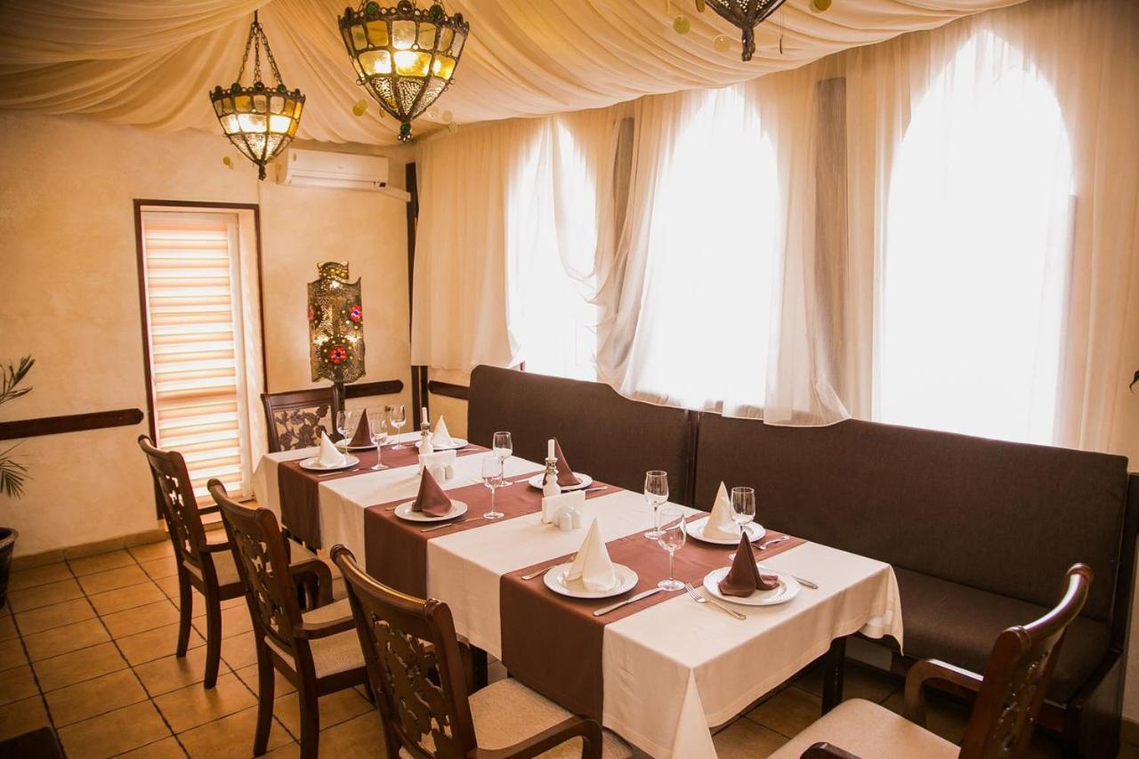 Premier Hotel Shafran Sumy Ngoại thất bức ảnh